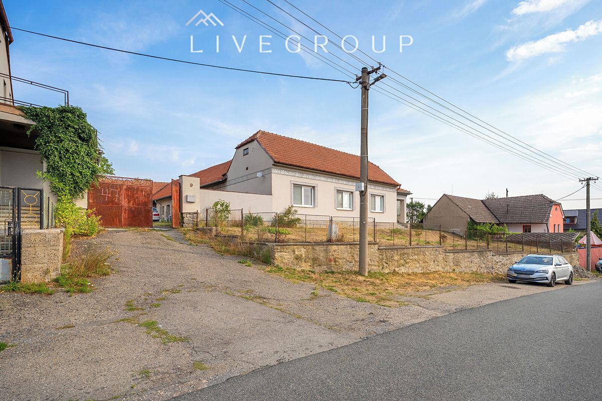 Prodej rodinného domu 122 m², pozemek 3294 m²