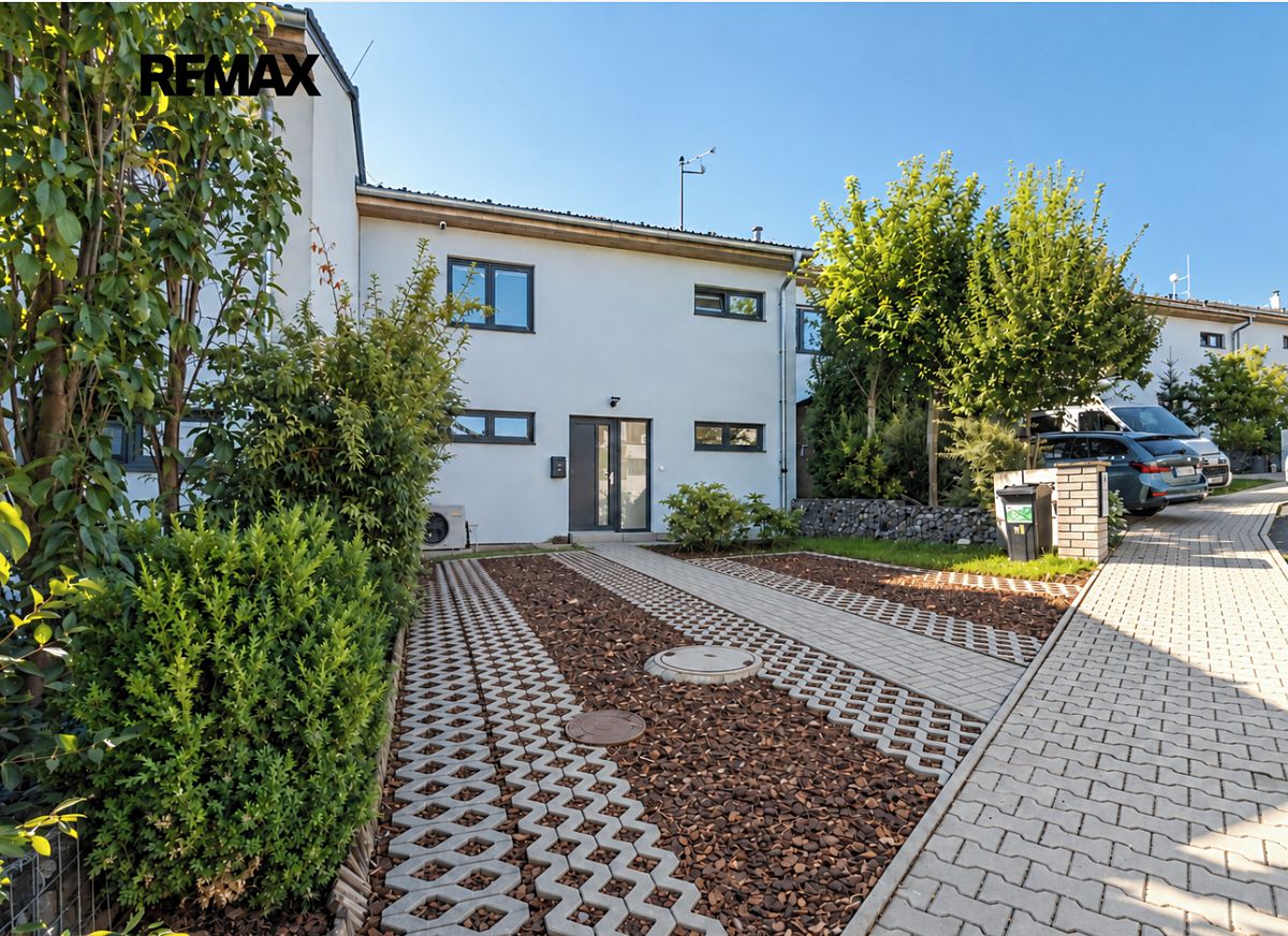 Prodej rodinného domu 108 m², pozemek 67 m² – fotografie 4