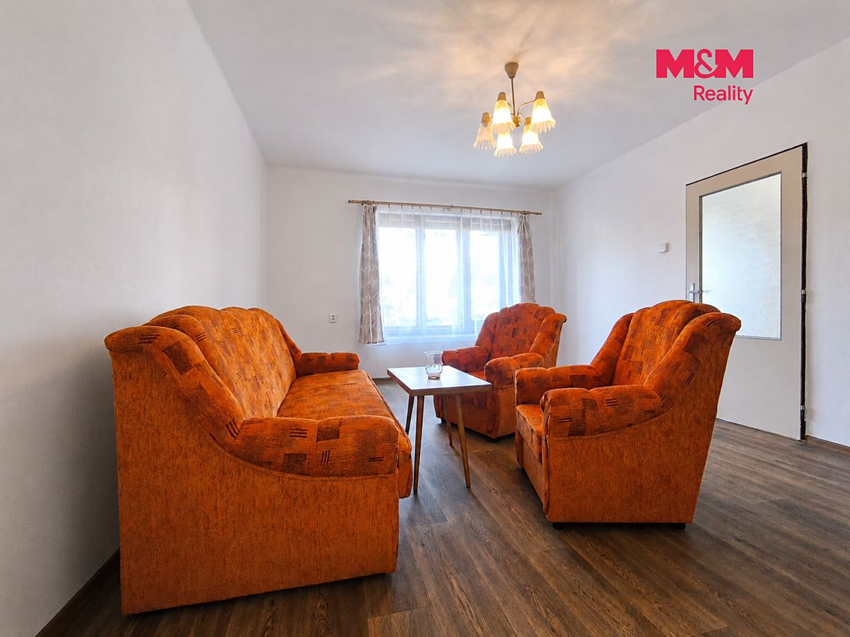 Prodej rodinného domu 224 m², pozemek 1055 m² – fotografie 5