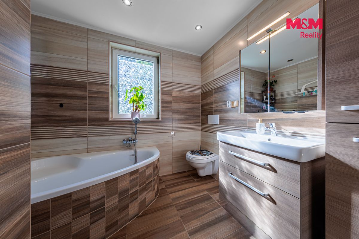 Prodej rodinného domu 100 m², pozemek 969 m² – fotografie 3