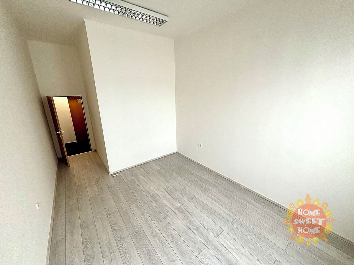 Pronájem kanceláře 21 m² – fotografie 2
