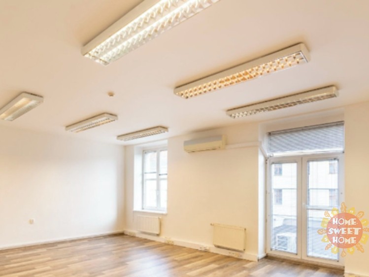 Pronájem komerčního prostoru, 25 m² (1 z 8)