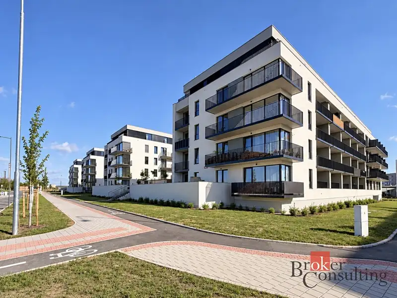Pronájem bytu 2+kk 57 m², Plzeň – náhled fotky 1