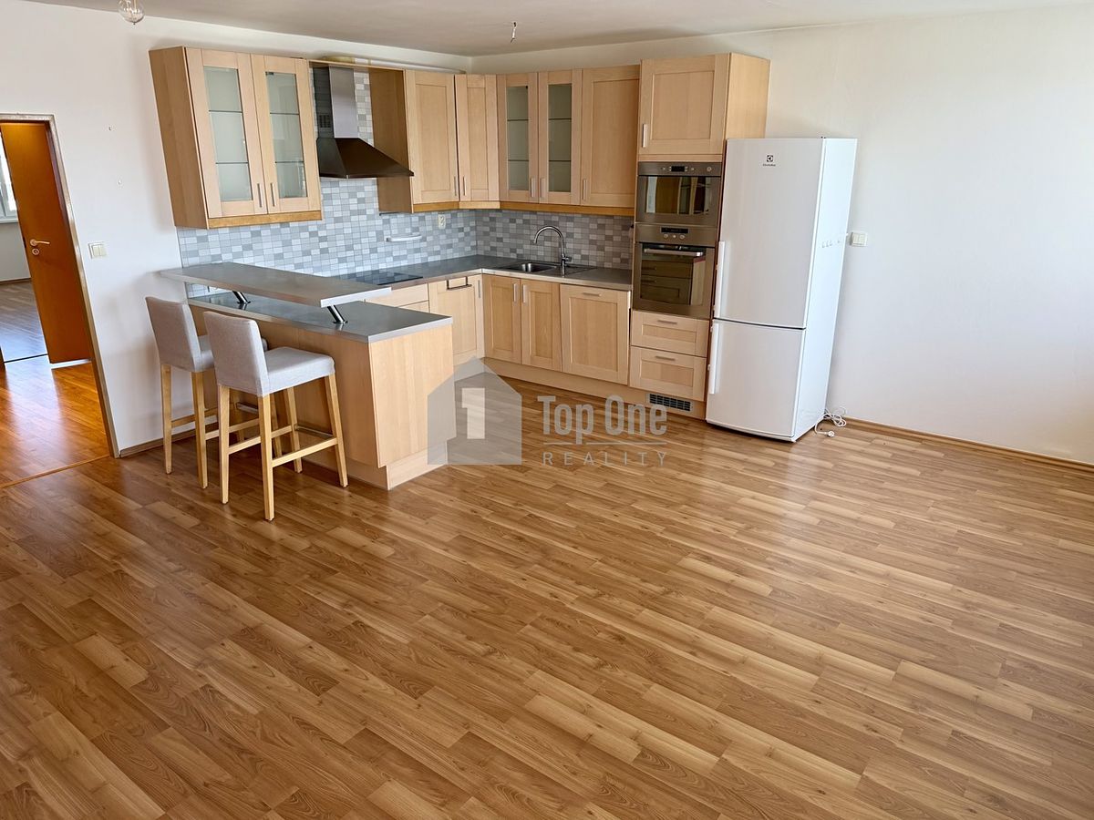 Pronájem bytu 3+kk 78 m² – fotografie 3