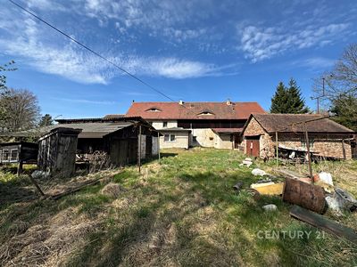 Prodej rodinného domu 288 m², pozemek 2090 m²