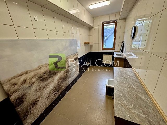 Pronájem obchodního prostoru 8 m² – fotografie 2