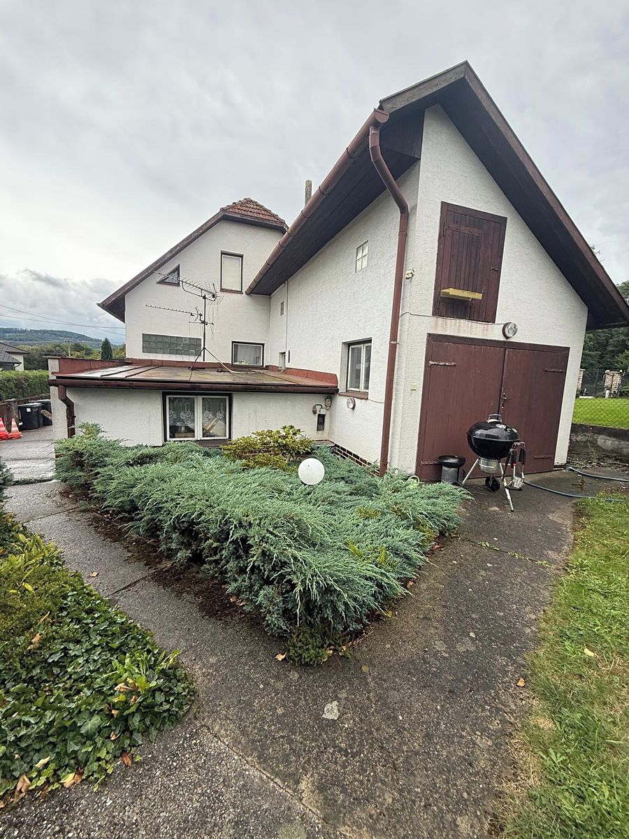 Prodej rodinného domu 177 m², pozemek 1676 m² – fotografie 2