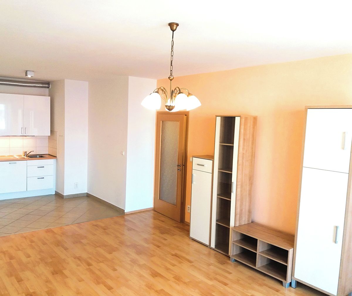 Pronájem bytu 2+kk 61 m² – fotografie 5