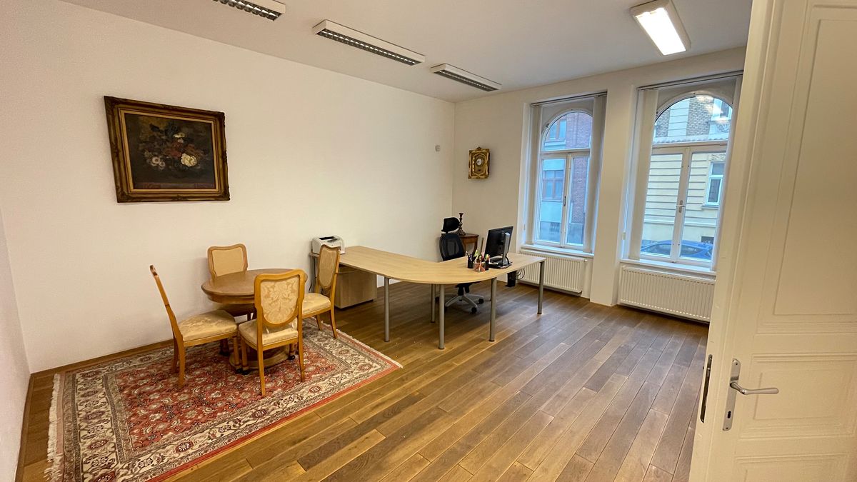 Pronájem kanceláře 120 m² – fotografie 4