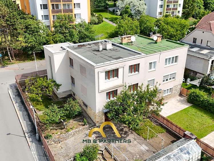 Будинок на продаж, 240 м² (3 з 40)