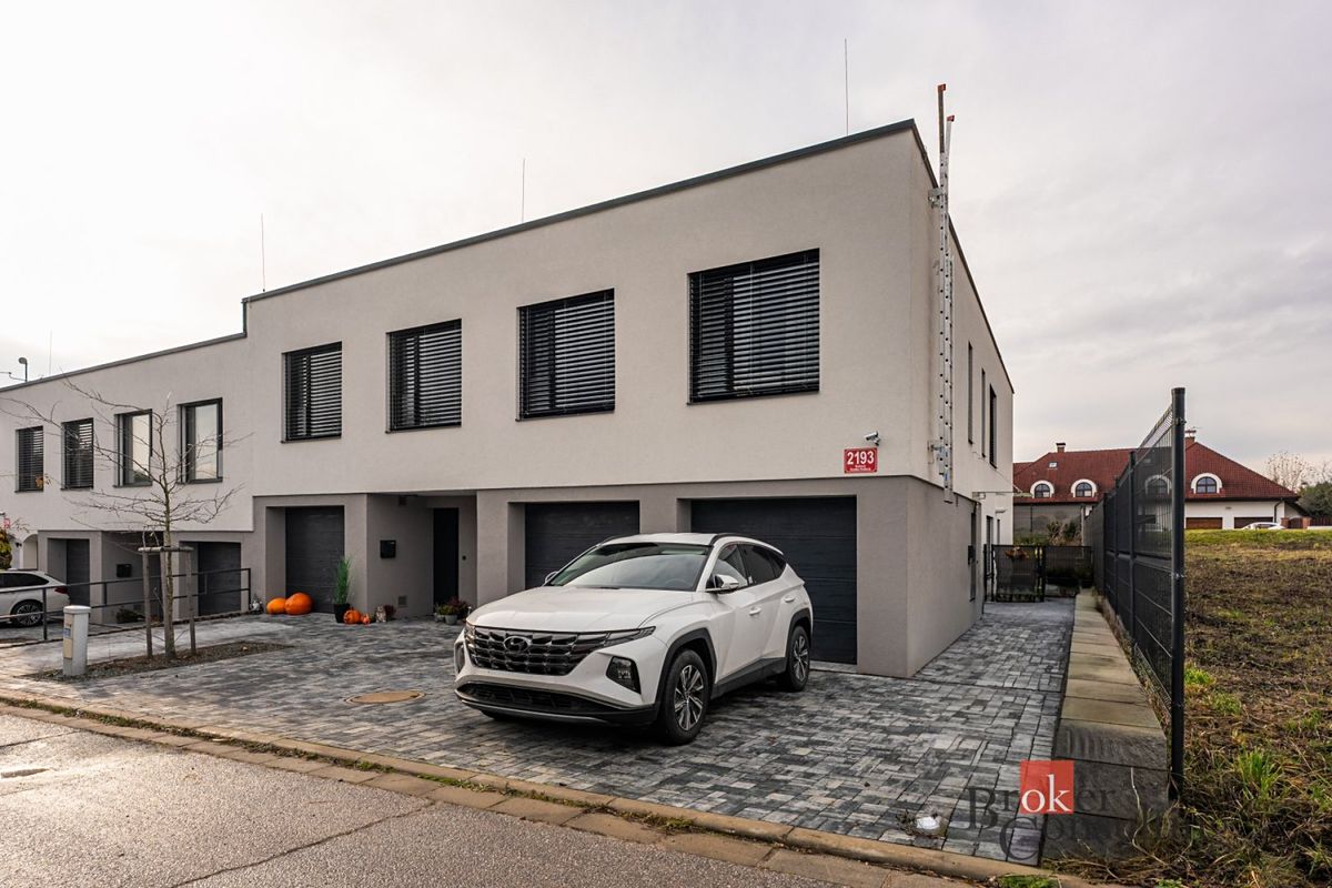 Pronájem bytu 4+kk 149 m²