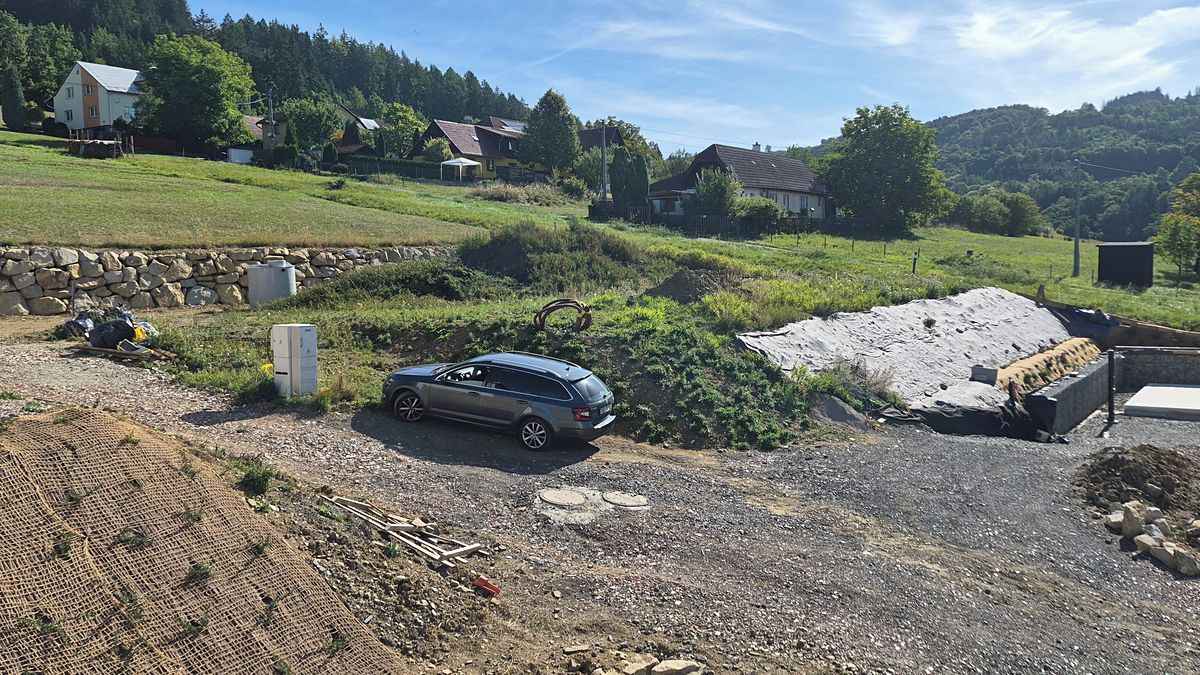 Prodej rodinného domu 94 m², pozemek 890 m² – fotografie 4
