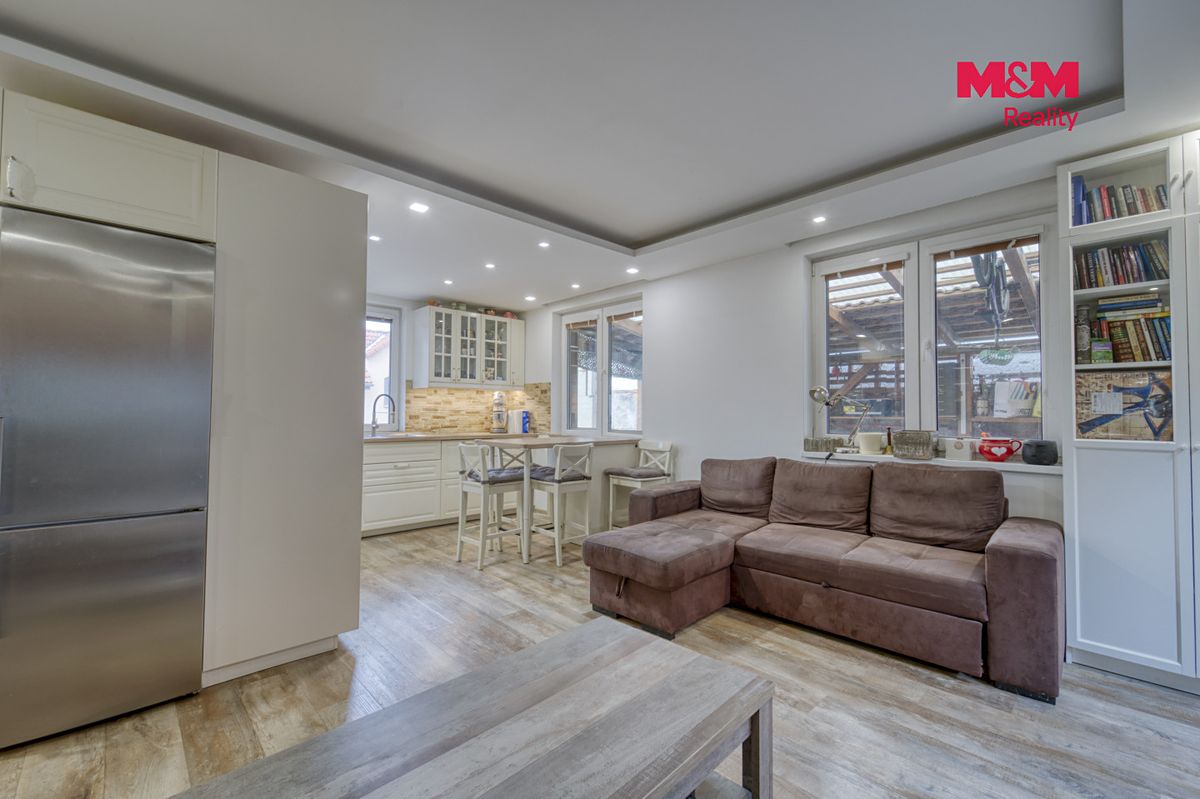 Prodej rodinného domu 181 m², pozemek 307 m² – fotografie 5