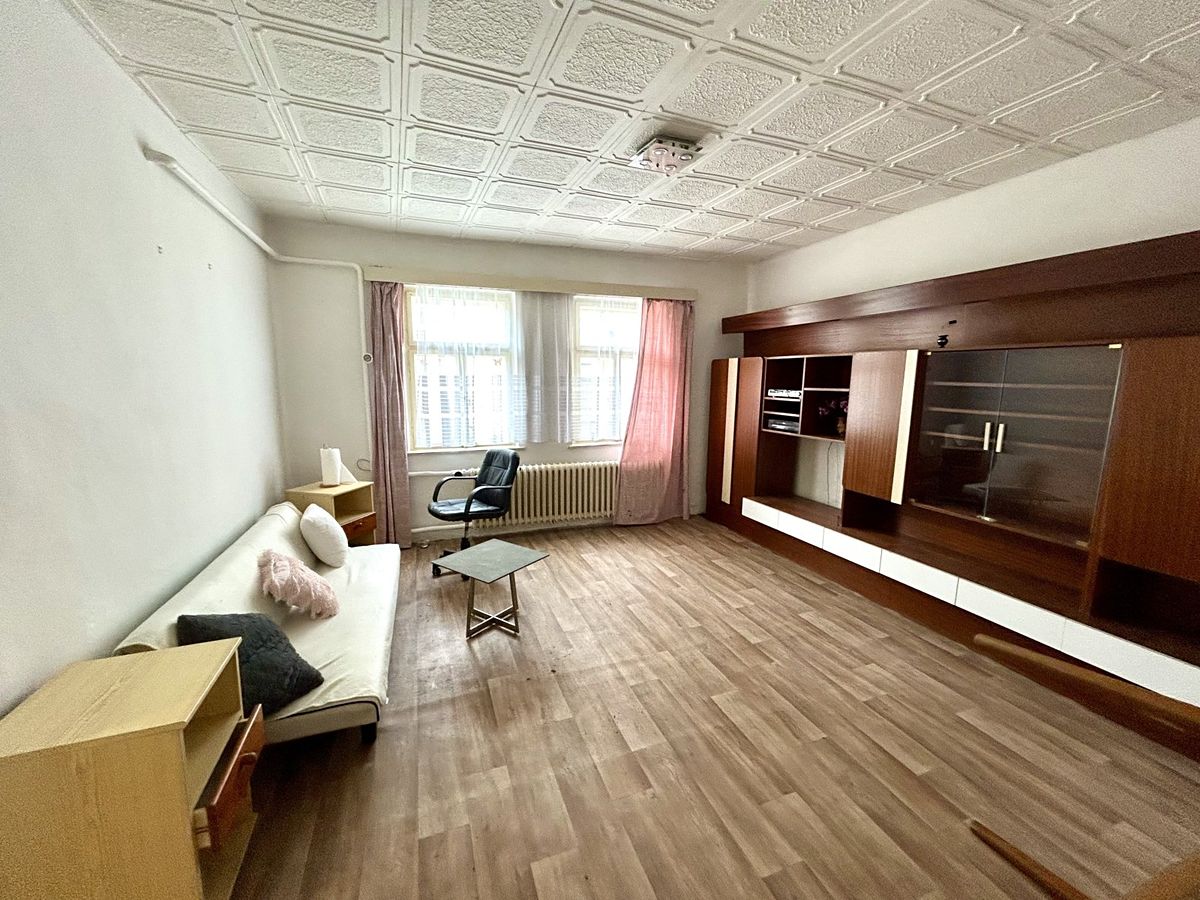 Prodej rodinného domu 200 m², pozemek 333 m² – fotografie 2