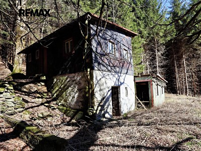 Prodej  chaty 180 m², pozemek 7 880 m²