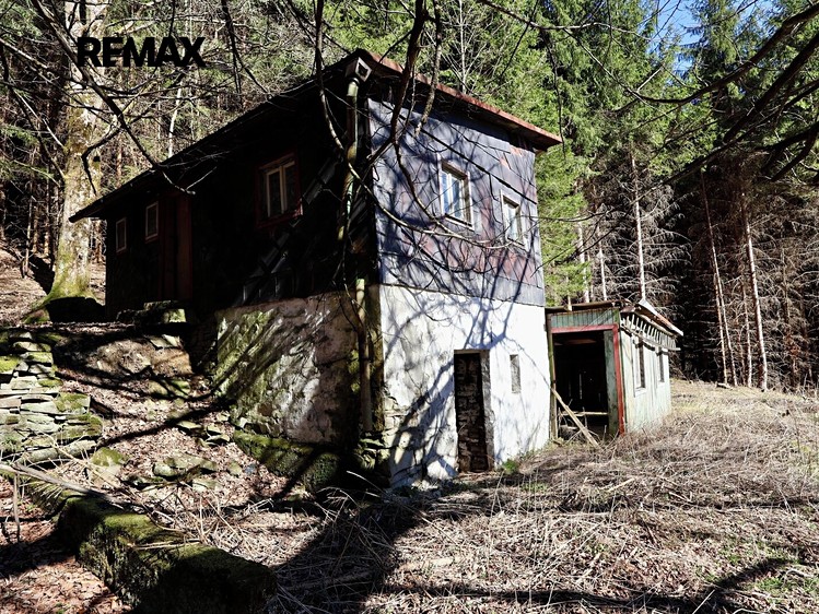 Prodej domu, 180 m² (1 z 9)