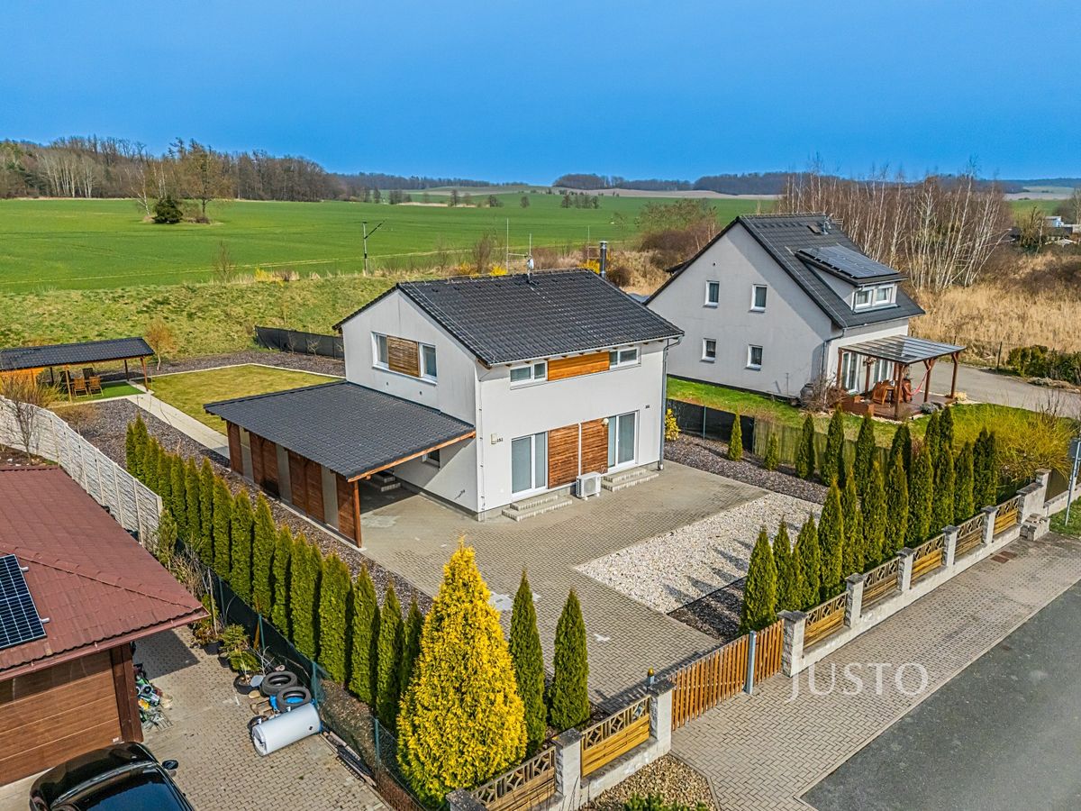 Prodej rodinného domu 117 m², pozemek 1389 m² – fotografie 3