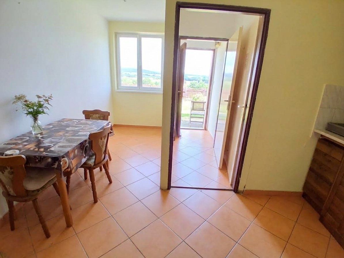 Pronájem bytu 1+1 40 m² – fotografie 3