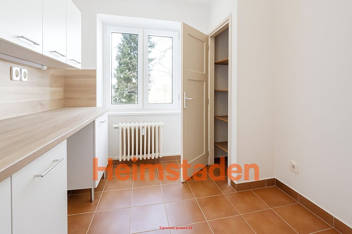 Pronájem bytu 1+1 38 m² – fotografie 4