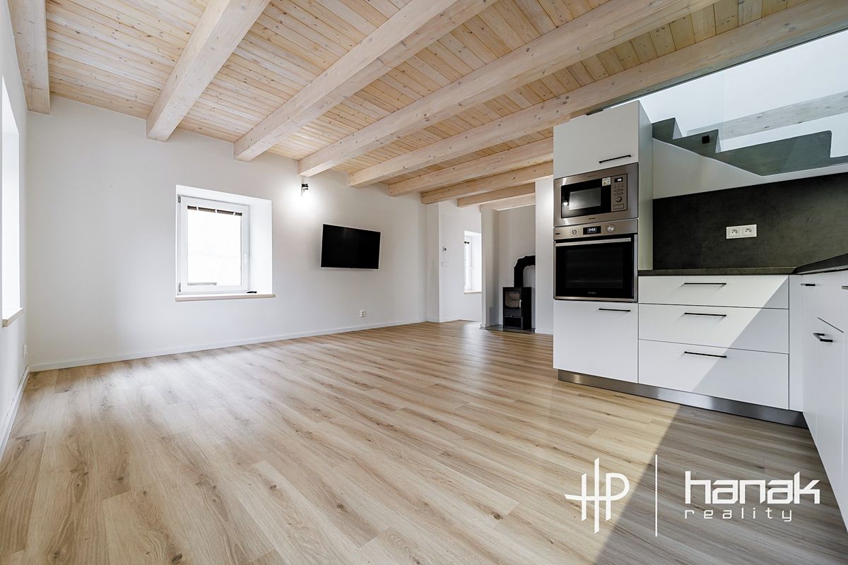 Pronájem bytu 3+kk 85 m²