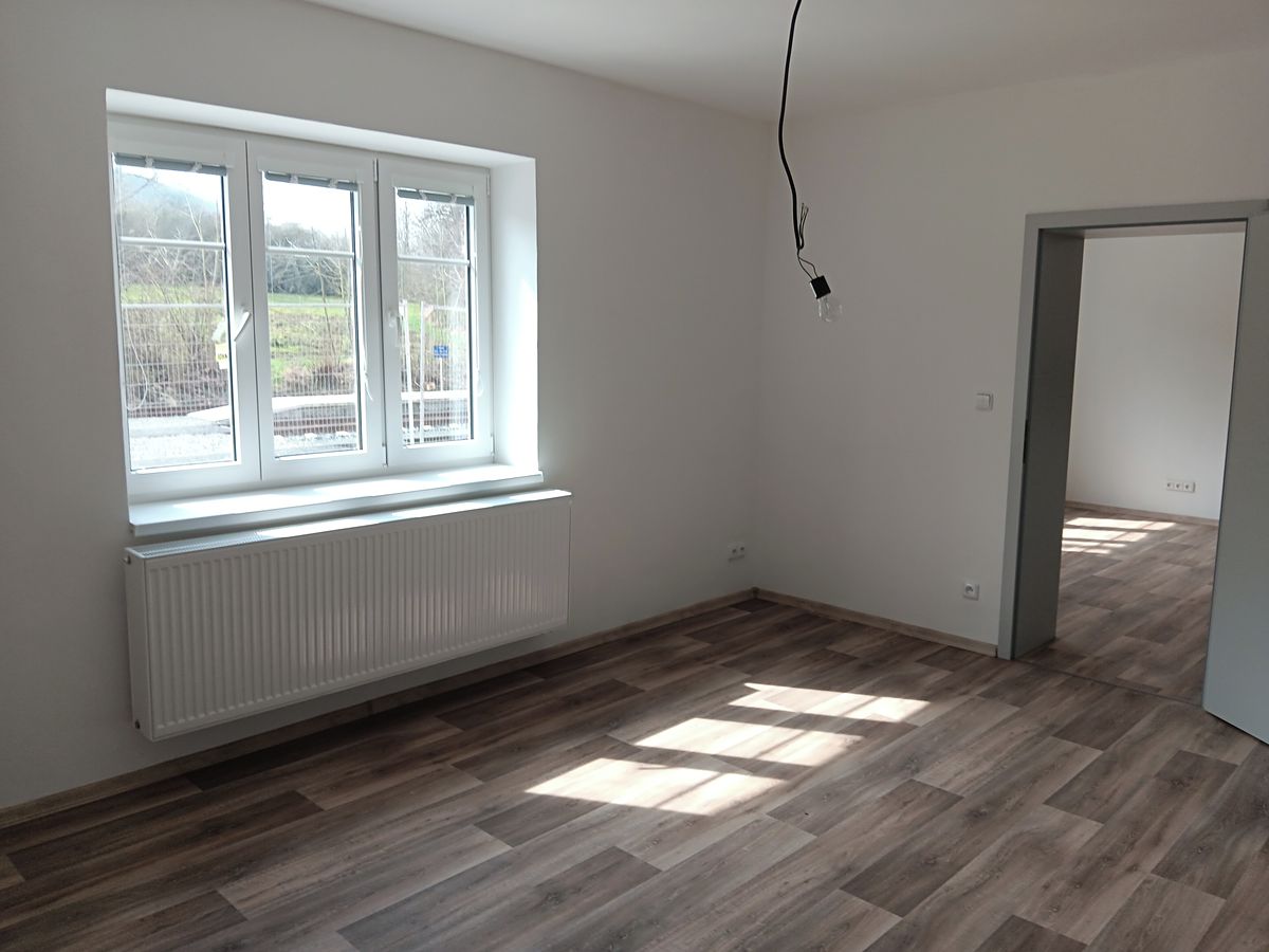 Pronájem bytu 3+1 93 m² – fotografie 3