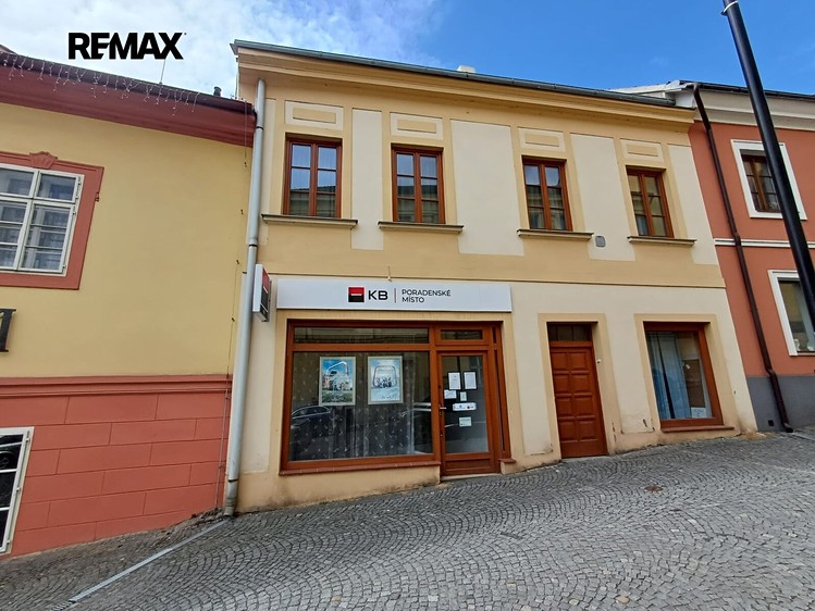Haus zum Kauf, 200 m² (1 von 42)