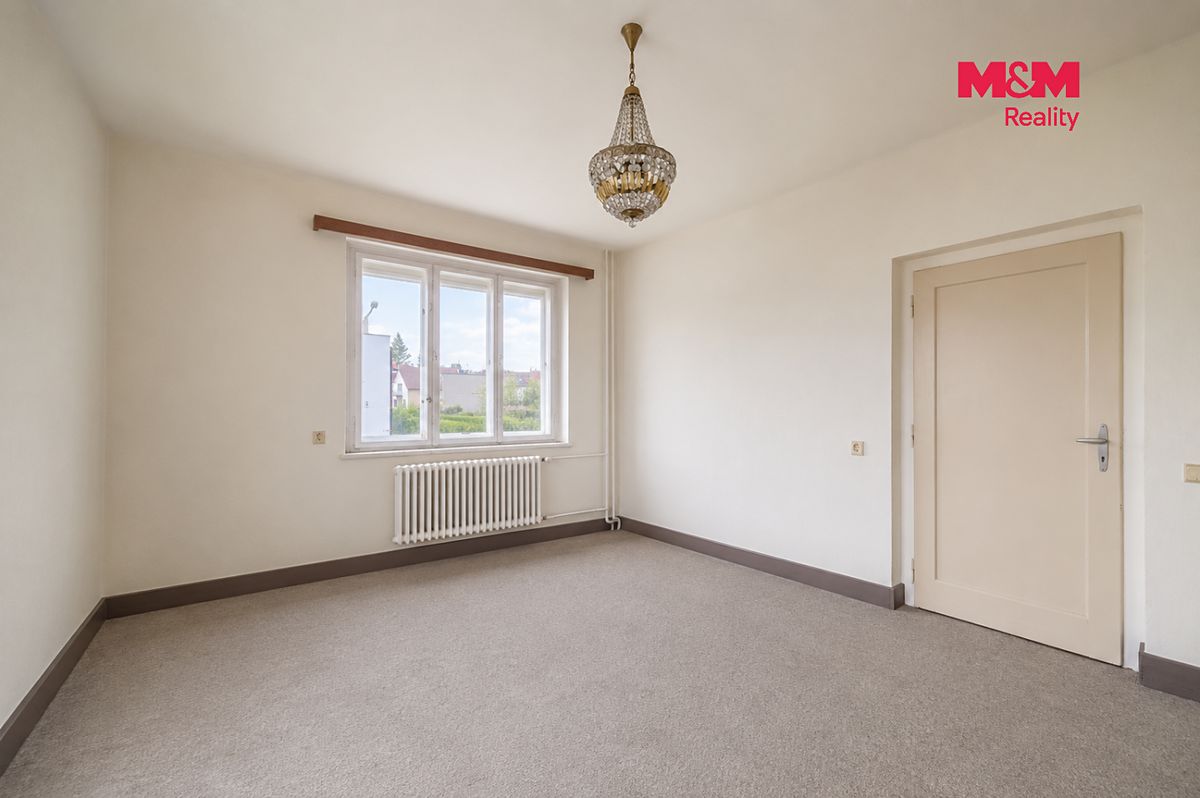 Prodej rodinného domu 160 m², pozemek 673 m² – fotografie 3