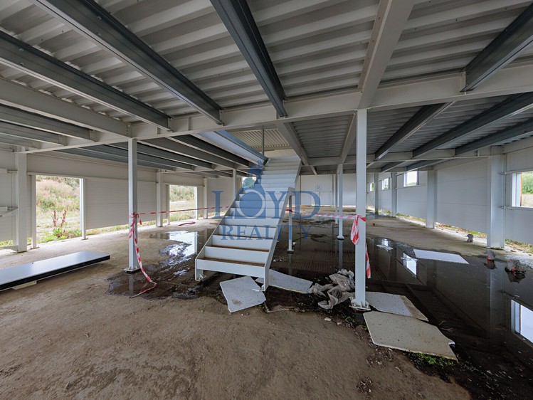 Prodej komerčního prostoru, 1 251 m² (17 z 24)