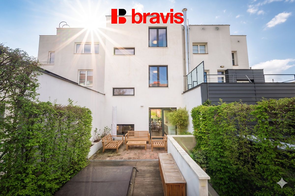Prodej vily 191 m², pozemek 121 m² – fotografie 2