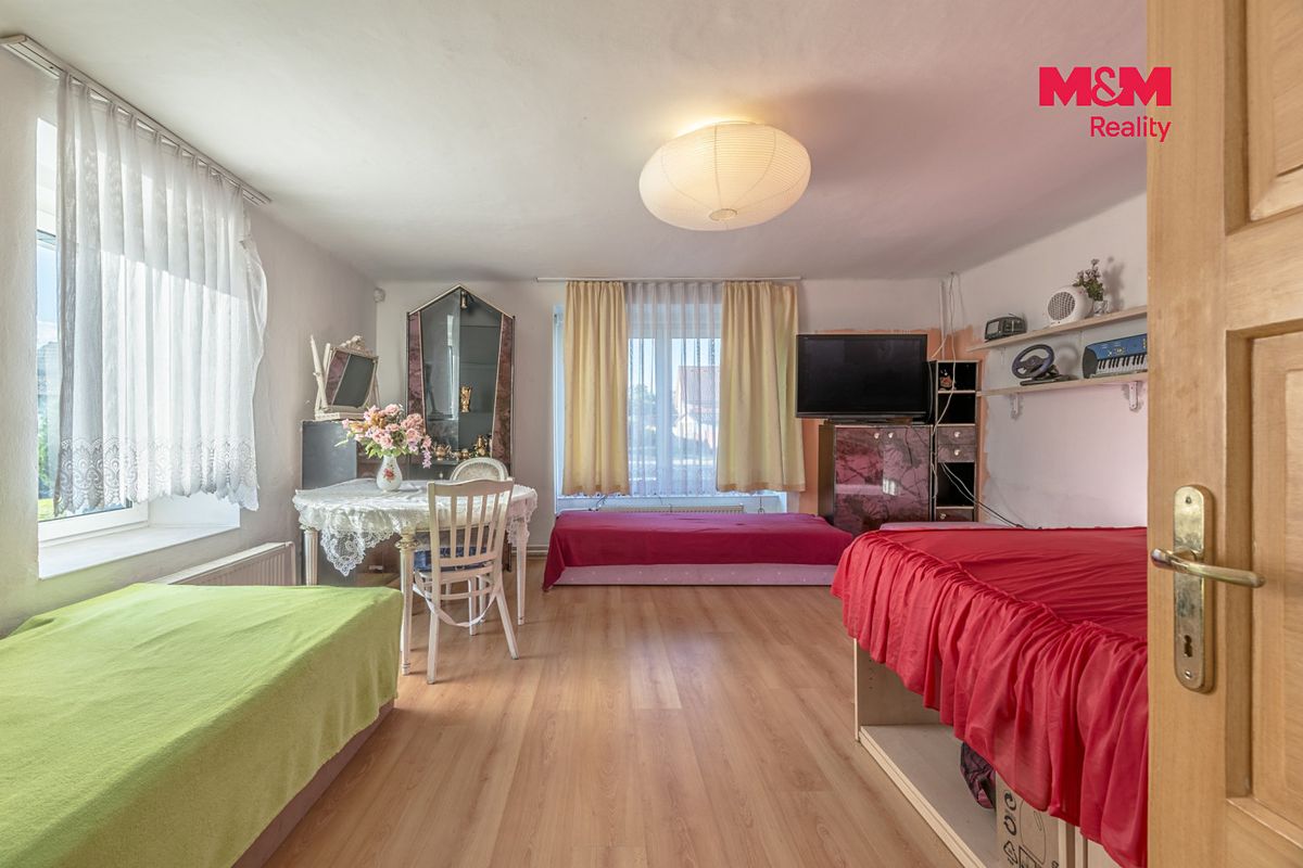 Prodej rodinného domu 160 m², pozemek 222 m² – fotografie 5