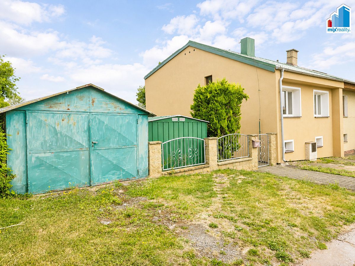 Prodej rodinného domu 125 m², pozemek 768 m² – fotografie 2