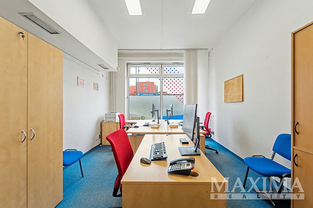 Prodej kanceláře 2004 m² – fotografie 3