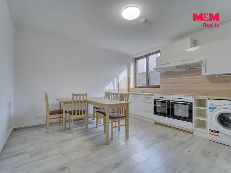 Pronájem bytu pokoje 10 m², Kožlany – náhled fotky 2