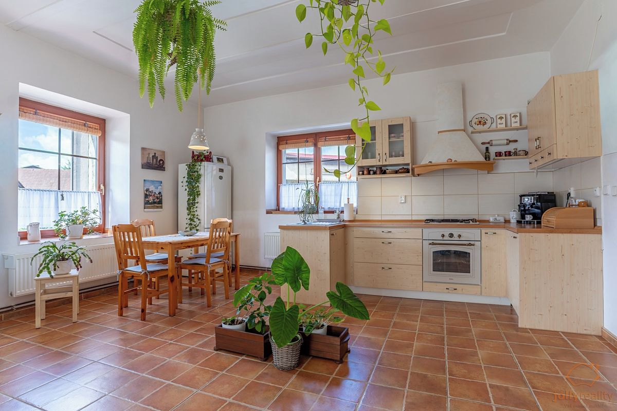 Prodej rodinného domu 167 m², pozemek 226 m² – fotografie 5