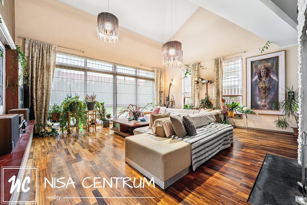 Prodej rodinného domu 430 m², pozemek 5199 m² – fotografie 3
