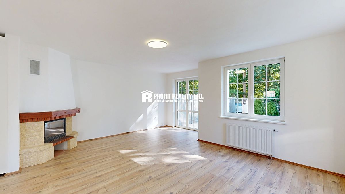 Prodej bytu 6 pokojů a více 213 m²