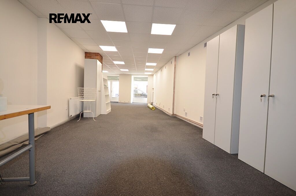 Prodej obchodního prostoru 140 m² – fotografie 3
