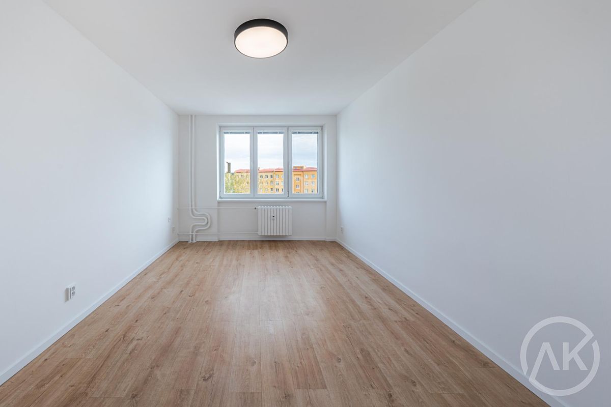Pronájem bytu 2+1 57 m² – fotografie 4