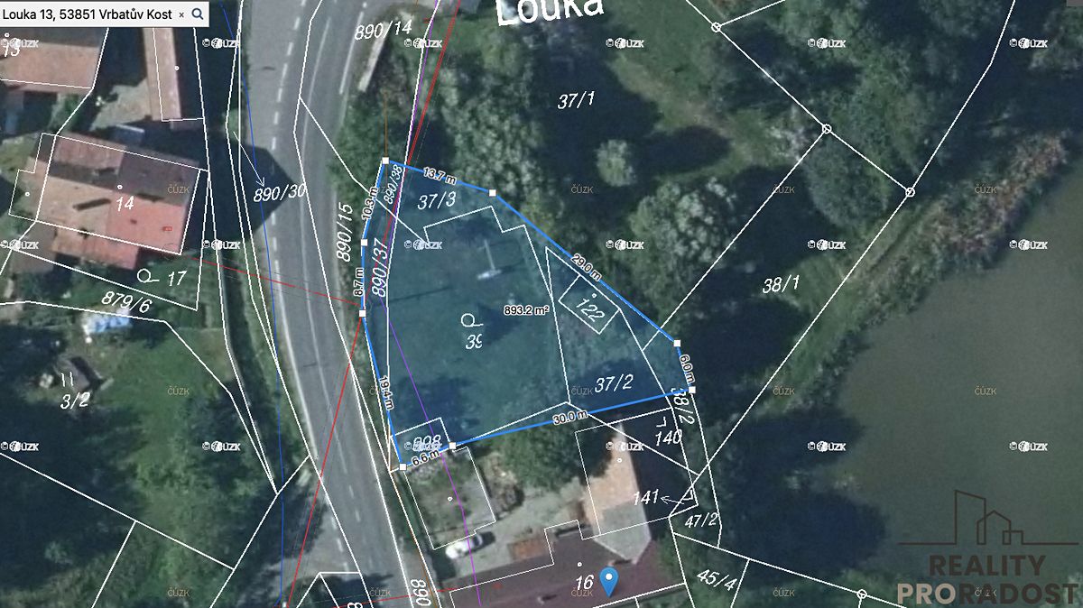 Prodej stavebního pozemku 893 m² – fotografie 2
