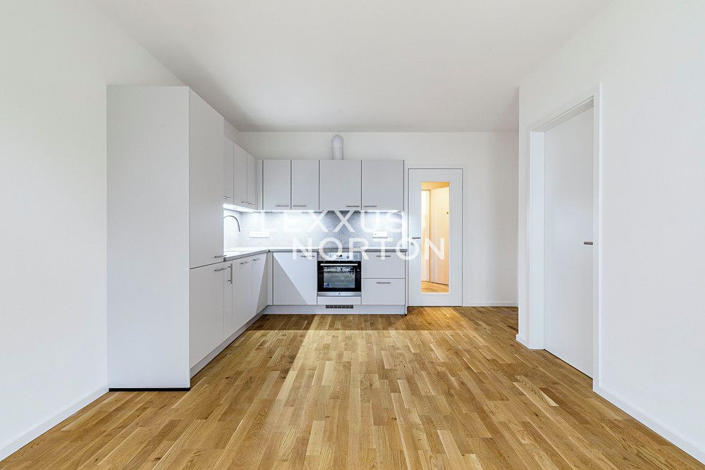 Pronájem bytu 2+kk 57 m² – fotografie 2