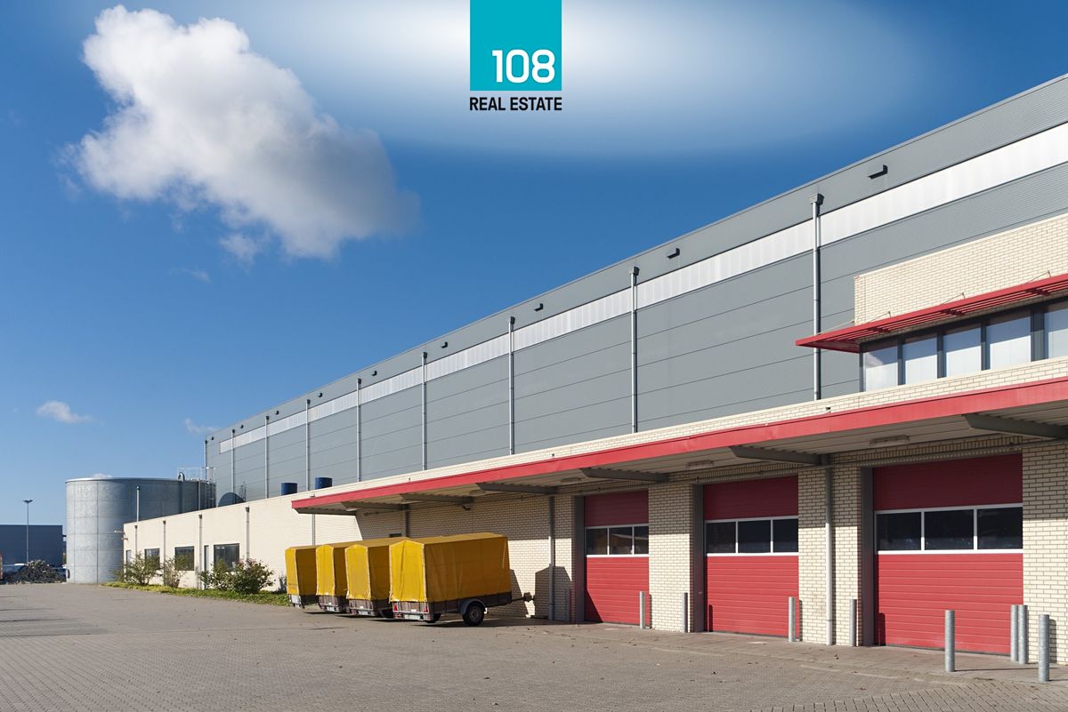 Prodej výrobní haly, prostoru 11000 m² – fotografie 2