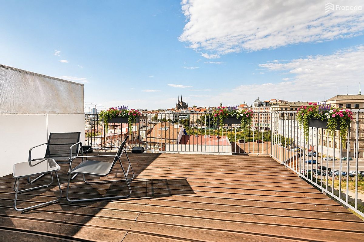 Pronájem bytu 1+kk 36 m²