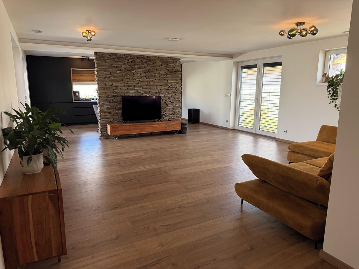 Prodej rodinného domu 172 m², pozemek 700 m² – fotografie 4