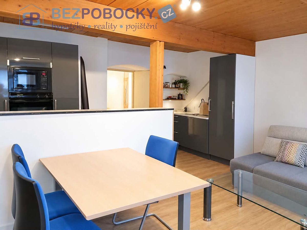 Prodej rodinného domu 110 m², pozemek 533 m² – fotografie 4