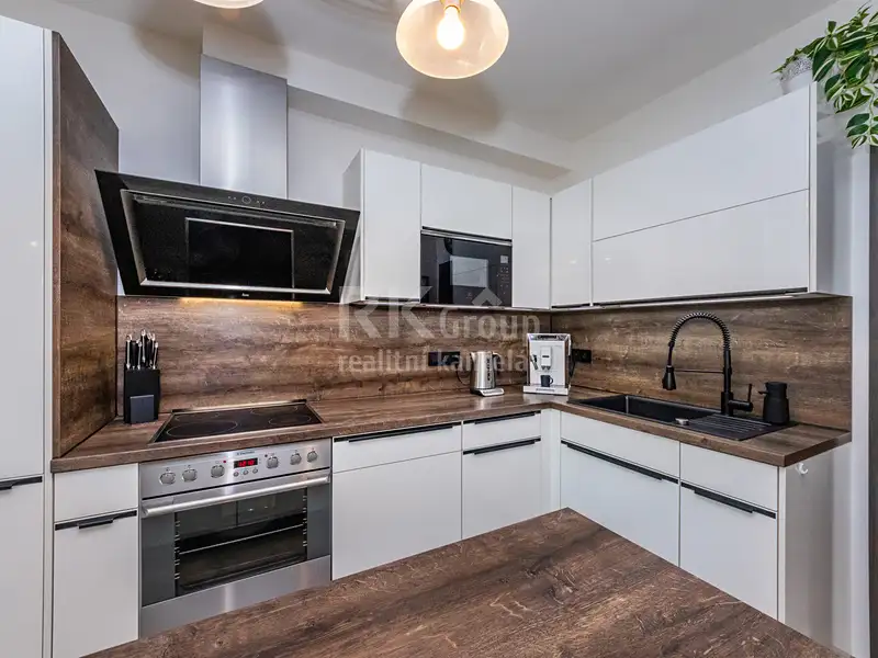 Prodej rodinného domu 139 m², pozemek 210 m², Praha – náhled fotky 1