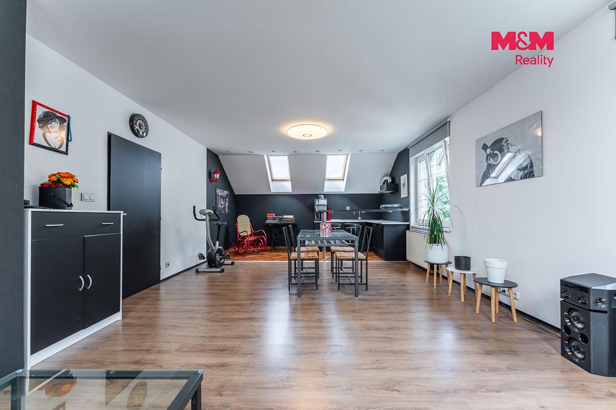 Prodej rodinného domu 129 m², pozemek 784 m² – fotografie 4