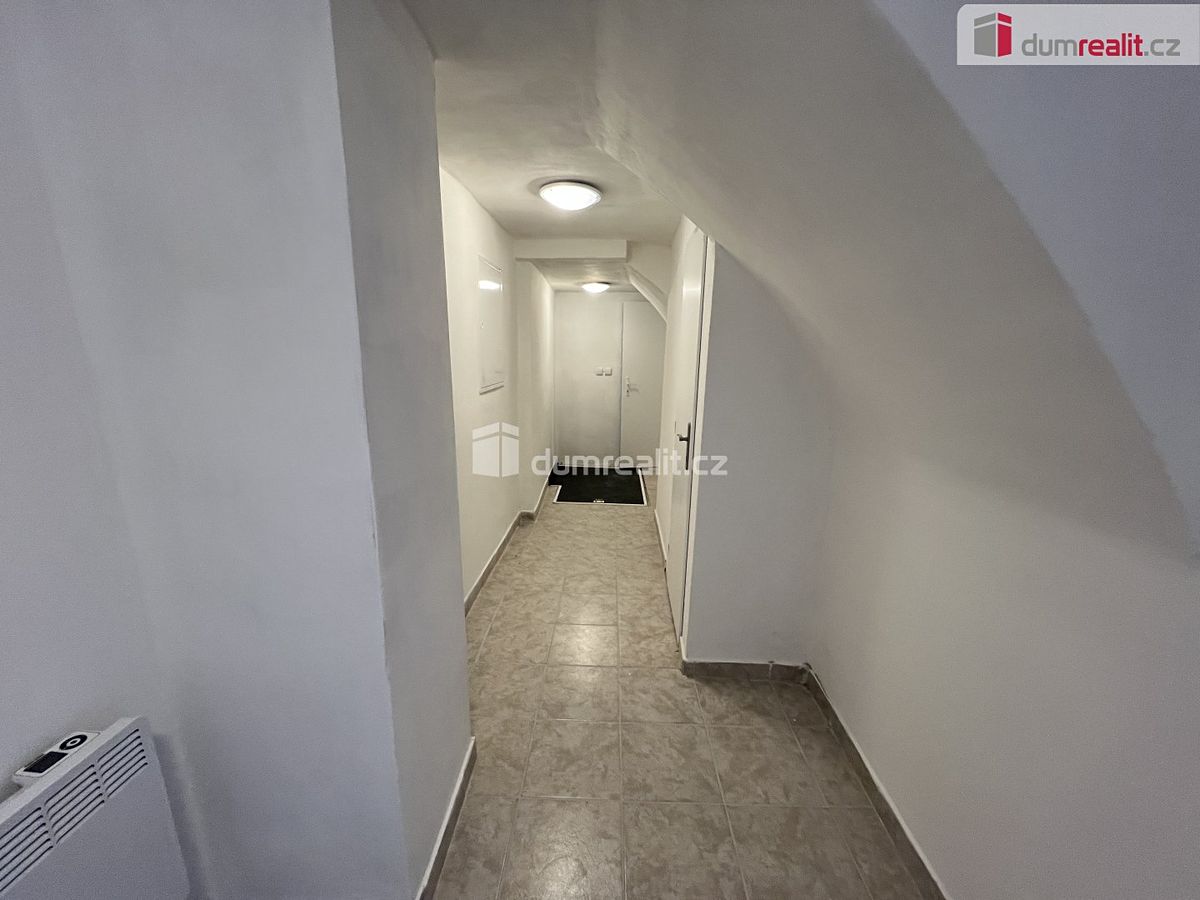 Prodej rodinného domu 249 m², pozemek 249 m² – fotografie 5