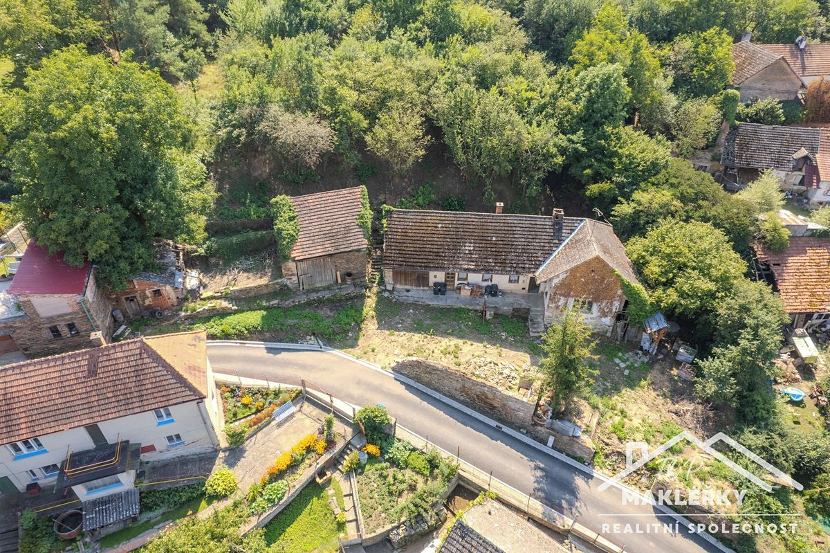 Prodej rodinného domu 70 m², pozemek 2734 m²