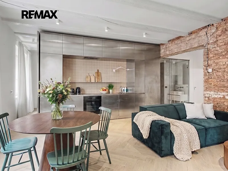 Prodej bytu 2+kk v osobním vlastnictví 61 m², Praha 7 - Holešovice