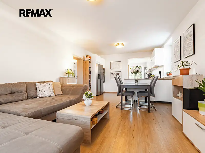 Prodej vícegeneračního domu 163 m², pozemek 1205 m², Šestajovice – náhled fotky 3